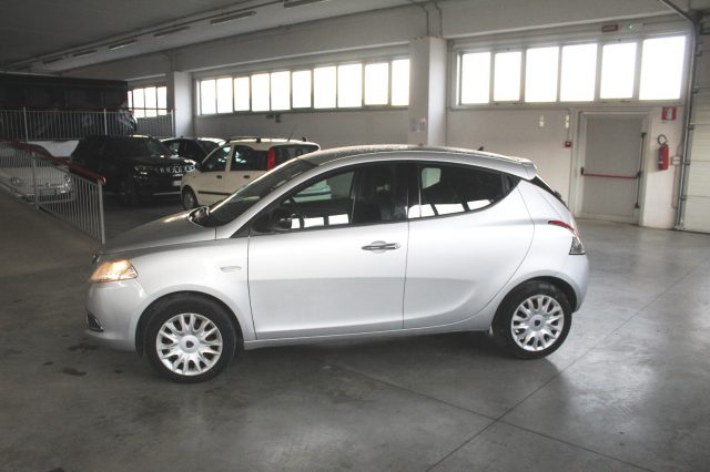 LANCIA Ypsilon 1.2 69 CV 5 porte Gold Immagine 2