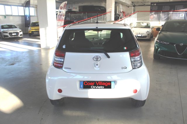 TOYOTA iQ 1.0 Multidrive Immagine 4