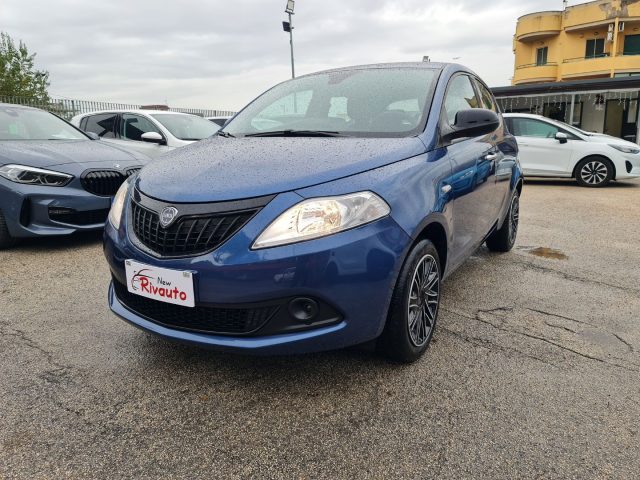 LANCIA Ypsilon 1.0 FireFly 5 porte S&S Hybrid Silver Plus Immagine 2