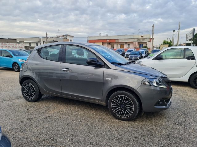 LANCIA Ypsilon 1.2 69 CV 5 porte GPL Silver Plus Immagine 3