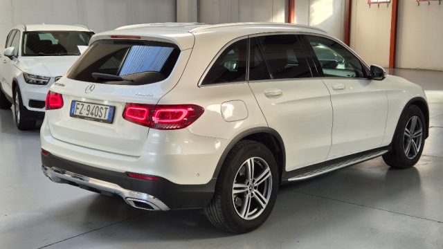 MERCEDES-BENZ GLC 220 d 4Matic TETTO PANORAMA-TELECAMERA-DISTRONIC PLUS Immagine 3