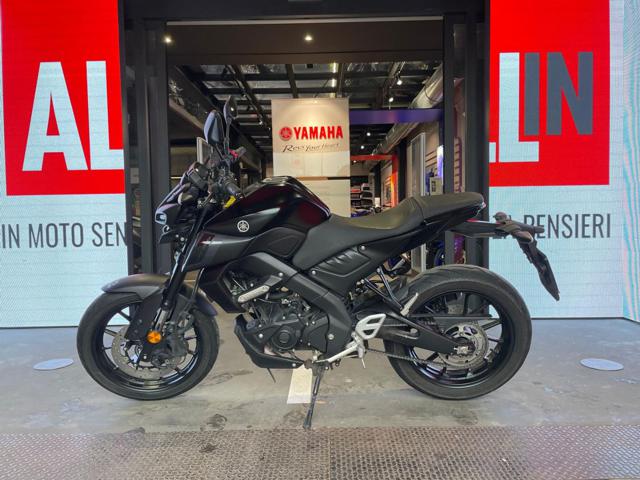 YAMAHA MT 125 . Immagine 3