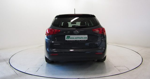 KIA cee'd 1.6 CRDi SW Cool Manuale Immagine 3