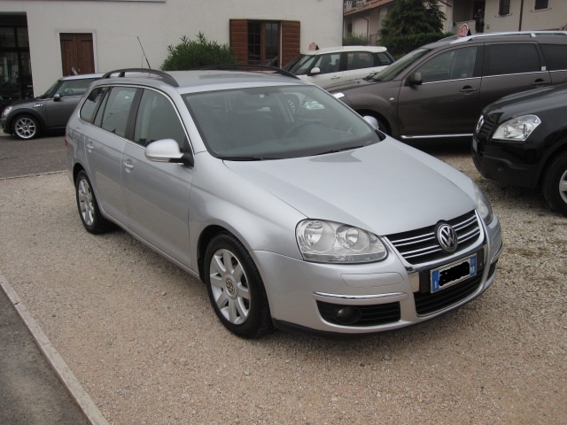 VOLKSWAGEN Golf Var. 2.0 TDI DPF Comfortline Immagine 1