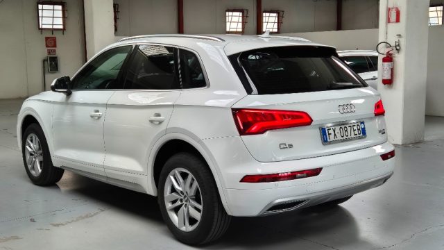 AUDI Q5 2.0 TDI quattro S tronic Business Sport Immagine 4