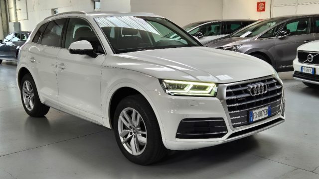 AUDI Q5 2.0 TDI quattro S tronic Business Sport Immagine 2