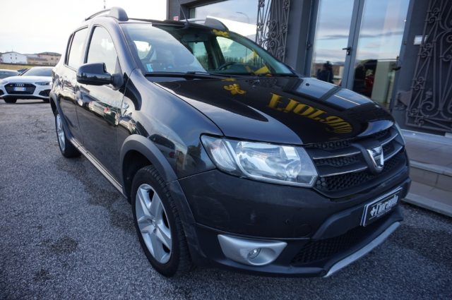 DACIA Sandero Stepway 900 TCe 12V 90CV NEOPATENTATI Immagine 1