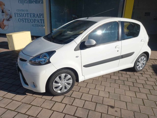 TOYOTA Aygo 1.0 12V VVT-i 5 porte  km 25000!!!! Immagine 2