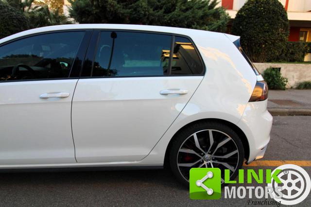 VOLKSWAGEN Golf GTI Performance 2.0 TSI DSG 5p. BlueMotion Technology Immagine 4