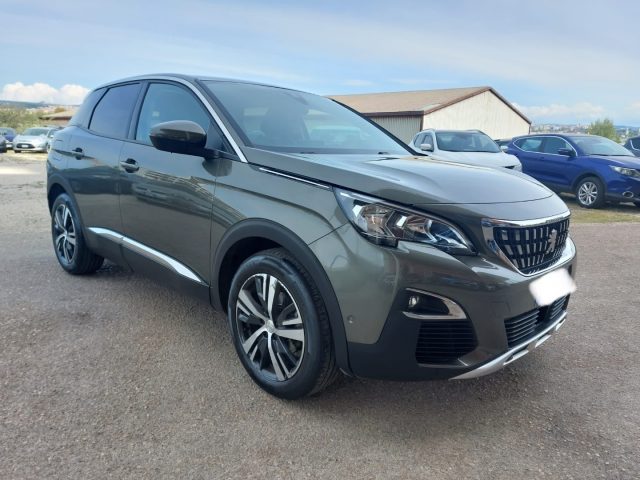 PEUGEOT 3008 PureTech Turbo 1.2 Allure Immagine 3