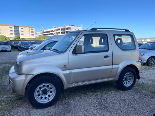 SUZUKI Jimny 1.5 DDiS cat 4WD JLX Immagine 0