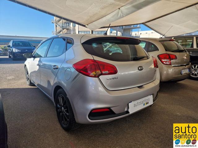 KIA cee'd 1.4 CRDi 5 porte Cool Immagine 4