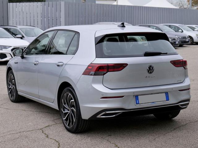 VOLKSWAGEN Golf 1.5 eTsi evo Style 130cv Dsg Immagine 2