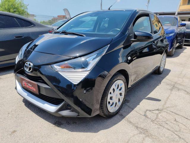 TOYOTA Aygo 1.0 VVT-i 72 CV 5 porte x-cool Immagine 2