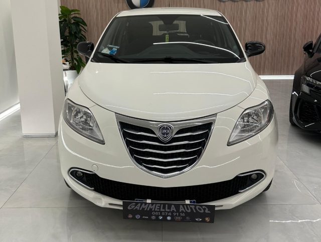 LANCIA Ypsilon 0.9 TwinAir 85 CV 5 porte Metano Ecochic Gold Immagine 0