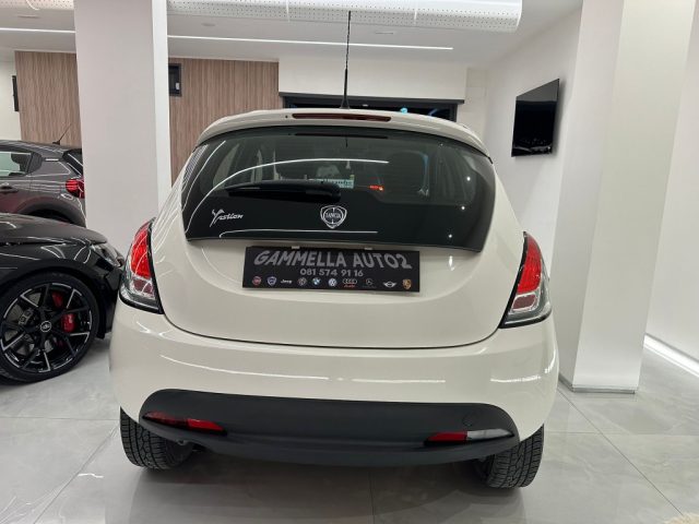 LANCIA Ypsilon 0.9 TwinAir 85 CV 5 porte Metano Ecochic Gold Immagine 4