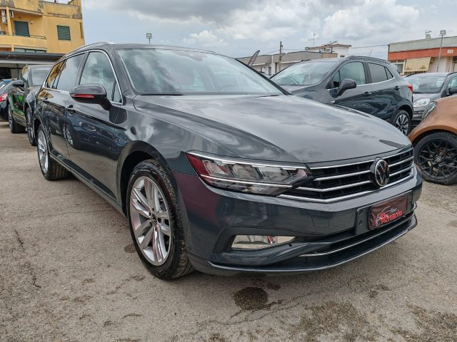 VOLKSWAGEN Passat Variant 2.0 TDI SCR EVO ConfortLine Immagine 1