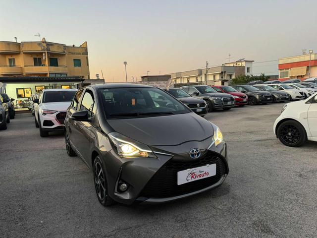 TOYOTA Yaris 1.5 Hybrid 5 porte Lounge Automatica Immagine 0