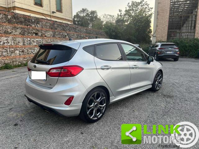 FORD Fiesta 1.0 Ecoboost Hybrid 125 CV 5 porte ST-Line Immagine 4