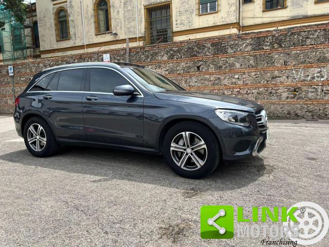 MERCEDES-BENZ GLC 220 d 4Matic Exclusive Immagine 2