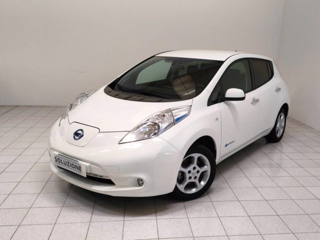 NISSAN Leaf Bianco pastello