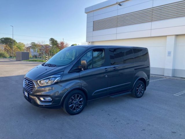 FORD Tourneo Custom 320 2.0 TDCi 130CV aut. PC Titanium Immagine 4