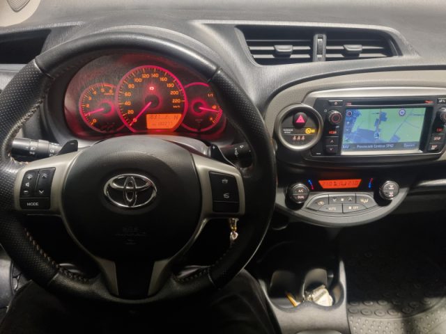 TOYOTA Yaris 1.4 D-4D 5 porte Style M-MT Immagine 2