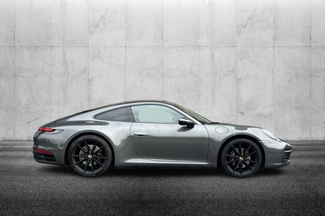 PORSCHE 911 Carrera Immagine 4