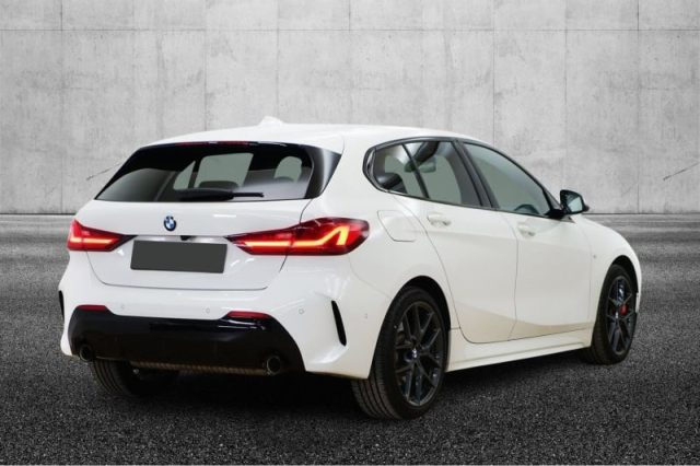 BMW 120 i 5p. Msport Immagine 1