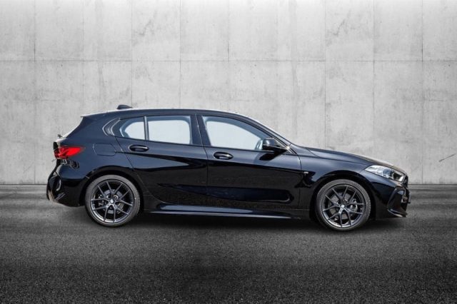 BMW 118 i 5p. Msport Immagine 2