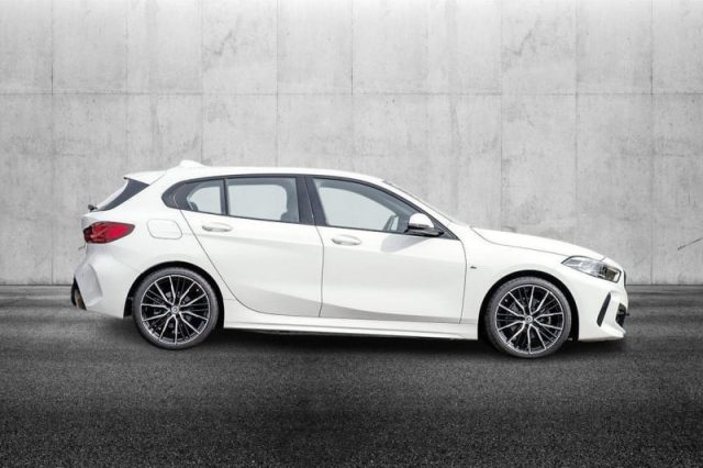 BMW 118 i 5p. Msport Immagine 2