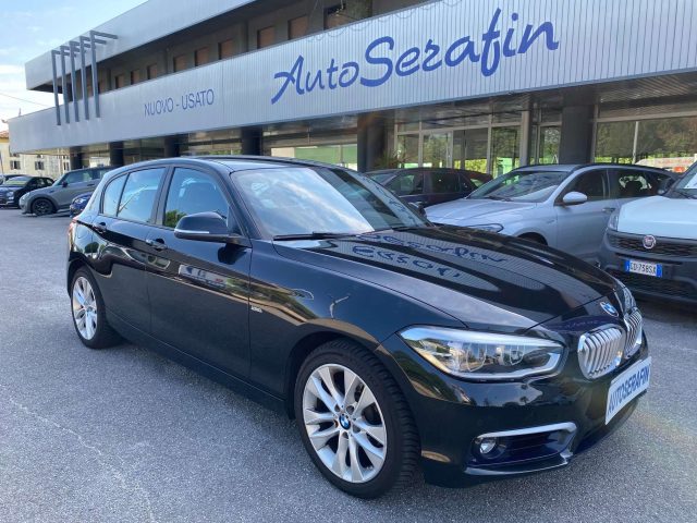 BMW 118 118d 5p Urban auto Immagine 0