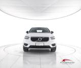 VOLVO XC40 T2 Momentum Pro Geartronic