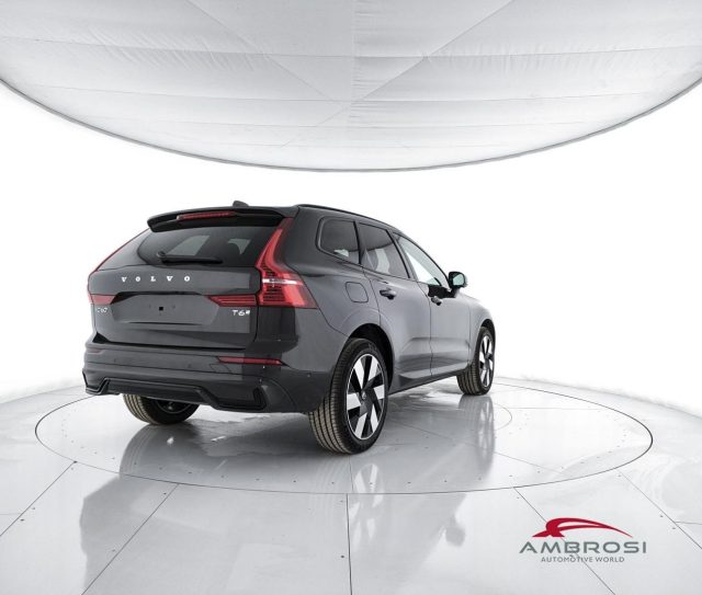 VOLVO XC60 T6 AWD Plug-in hybrid Elettrica/Benzina Plus Dark Immagine 2