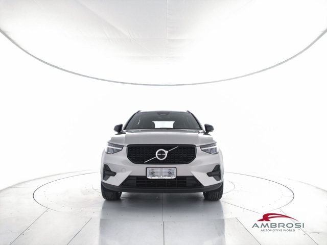 VOLVO XC40 B3 Mild hybrid Benzina Plus Dark Immagine 4