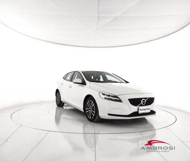 VOLVO V40 D2 'eco' Geatronic Business Immagine 1