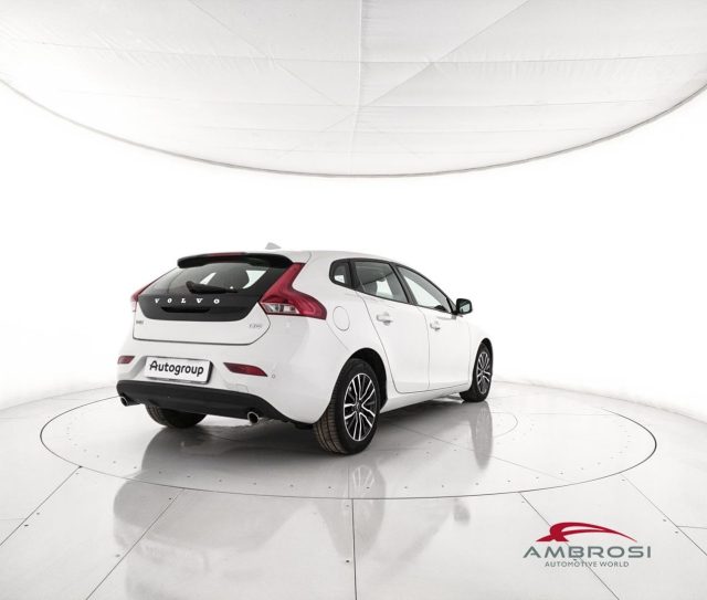 VOLVO V40 D2 'eco' Geatronic Business Immagine 2