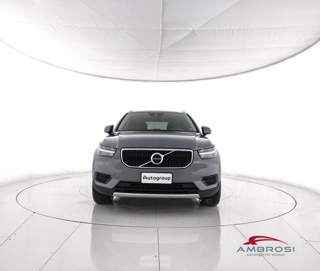 VOLVO XC40 D3 Momentum Immagine 4