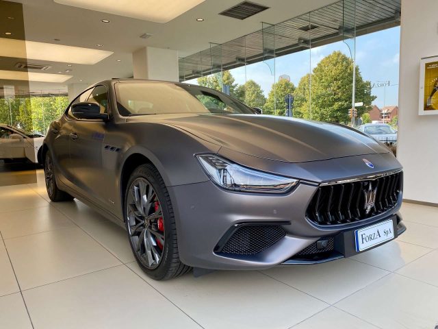 MASERATI Ghibli Hybrid GranSport 330cv , Nerissimo Immagine 2