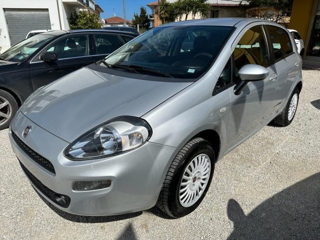 FIAT Punto 1.4 8V 5 porte Natural Power Street Immagine 2