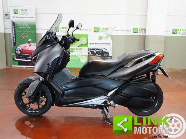 YAMAHA X-MAX 300 Anno 2017 Immagine 0