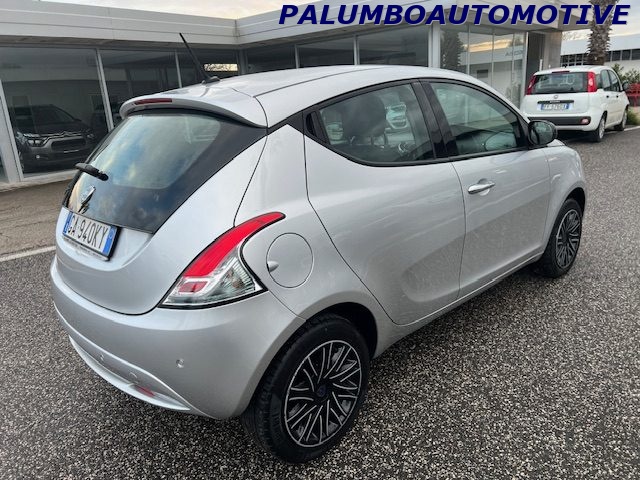 LANCIA Ypsilon 1.2 69 CV 5 porte S&S Gold Immagine 4