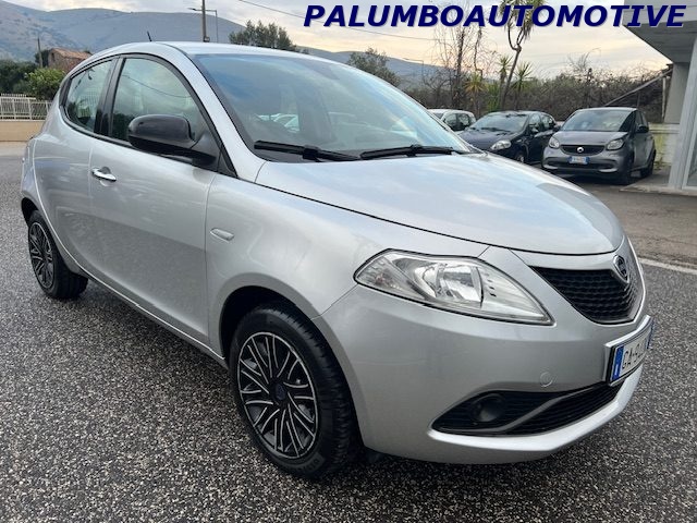 LANCIA Ypsilon 1.2 69 CV 5 porte S&S Gold Immagine 1