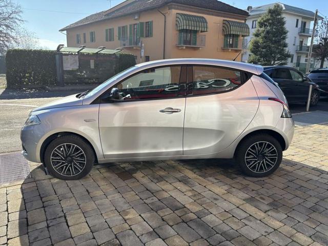 LANCIA Ypsilon 1.2 69 CV 5 porte Gold Immagine 2