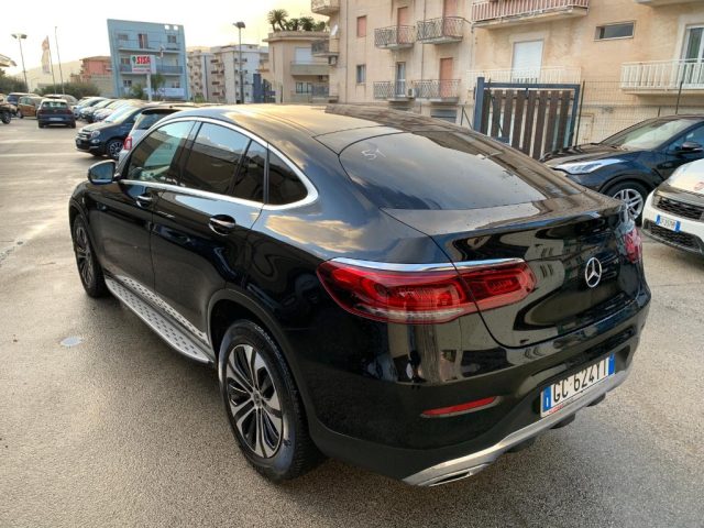 MERCEDES-BENZ GLC 200 d 4Matic Coupé Sport Immagine 3