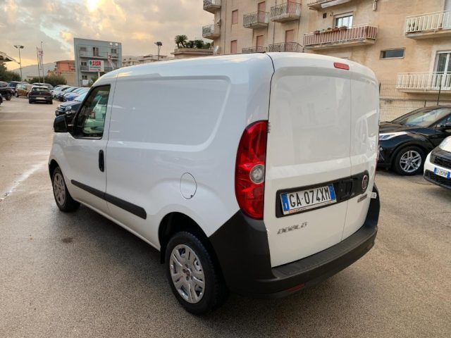 FIAT Doblo Doblò 1.6 MJT 105CV Immagine 3