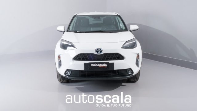 TOYOTA Yaris Cross 1.5 Hybrid E-CVT Business Immagine 1