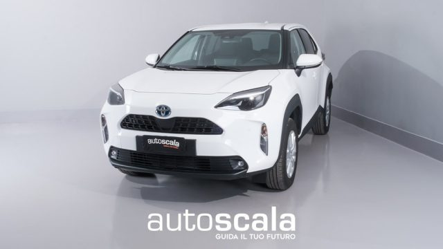 TOYOTA Yaris Cross 1.5 Hybrid E-CVT Business Immagine 2