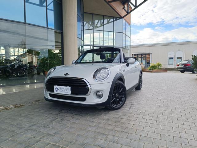 MINI Mini 1.5 Cooper Boost Cabrio Immagine 0