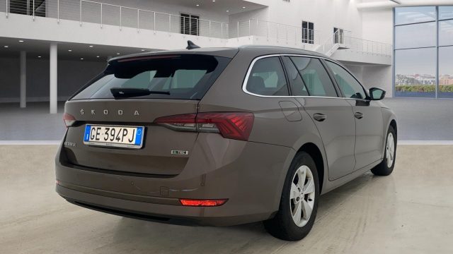 SKODA Octavia Wagon 1.5 g-tec Ambition 130cv dsg Immagine 1